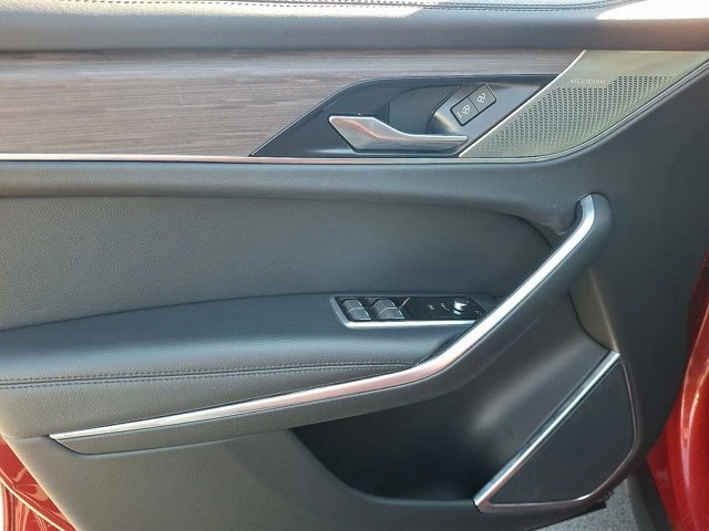 2023 Jaguar F-Pace - Image 11 of 19