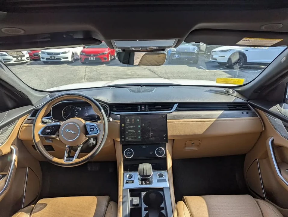 2023 Jaguar F-Pace - Image 17 of 20
