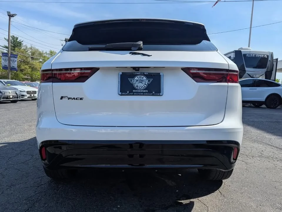 2023 Jaguar F-Pace - Image 9 of 20