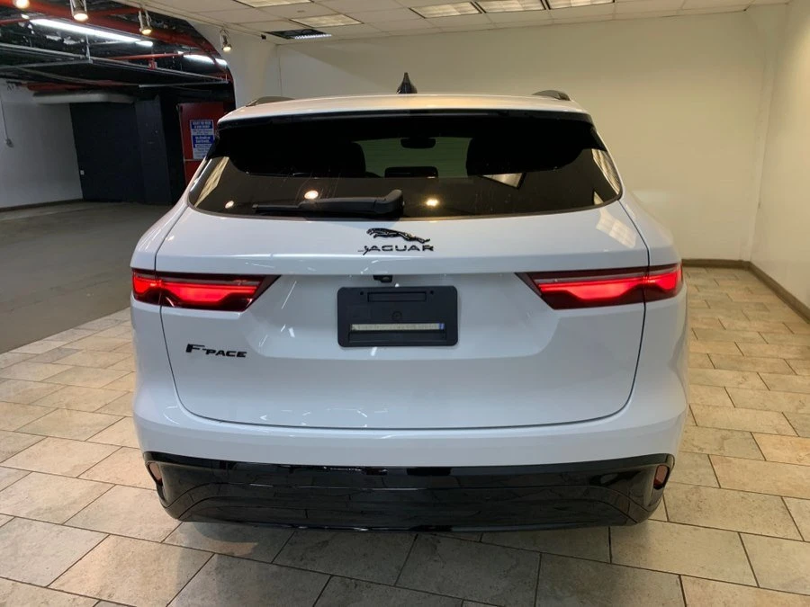 2023 Jaguar F-Pace - Image 5 of 16