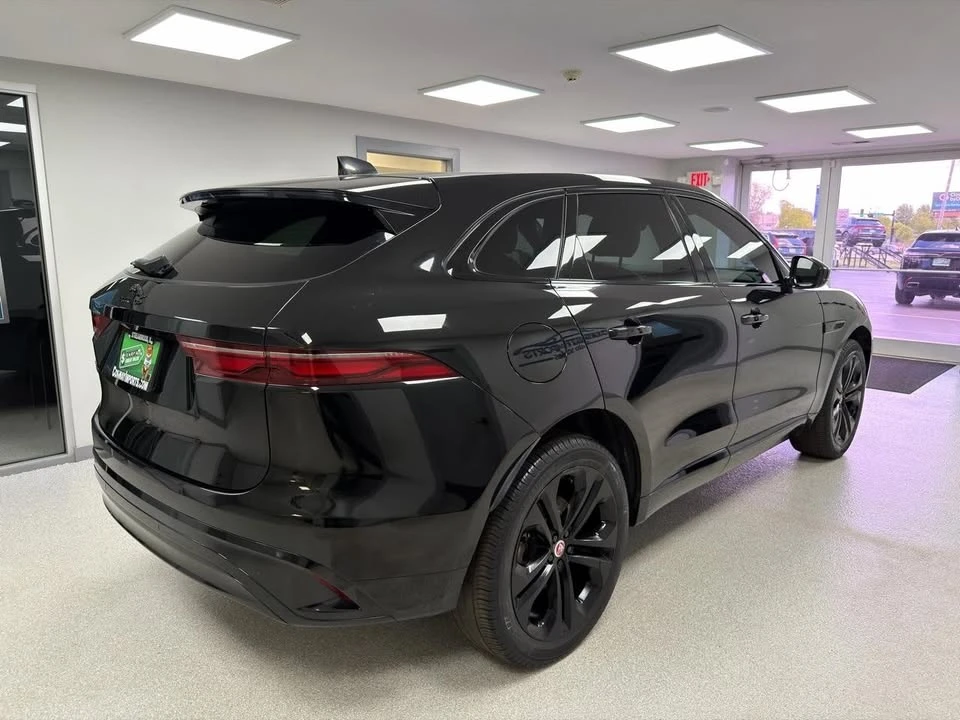 2023 Jaguar F-Pace - Image 2 of 20