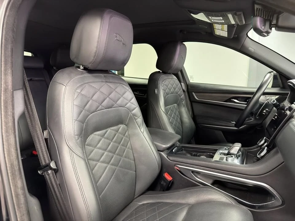 2023 Jaguar F-Pace - Image 11 of 20