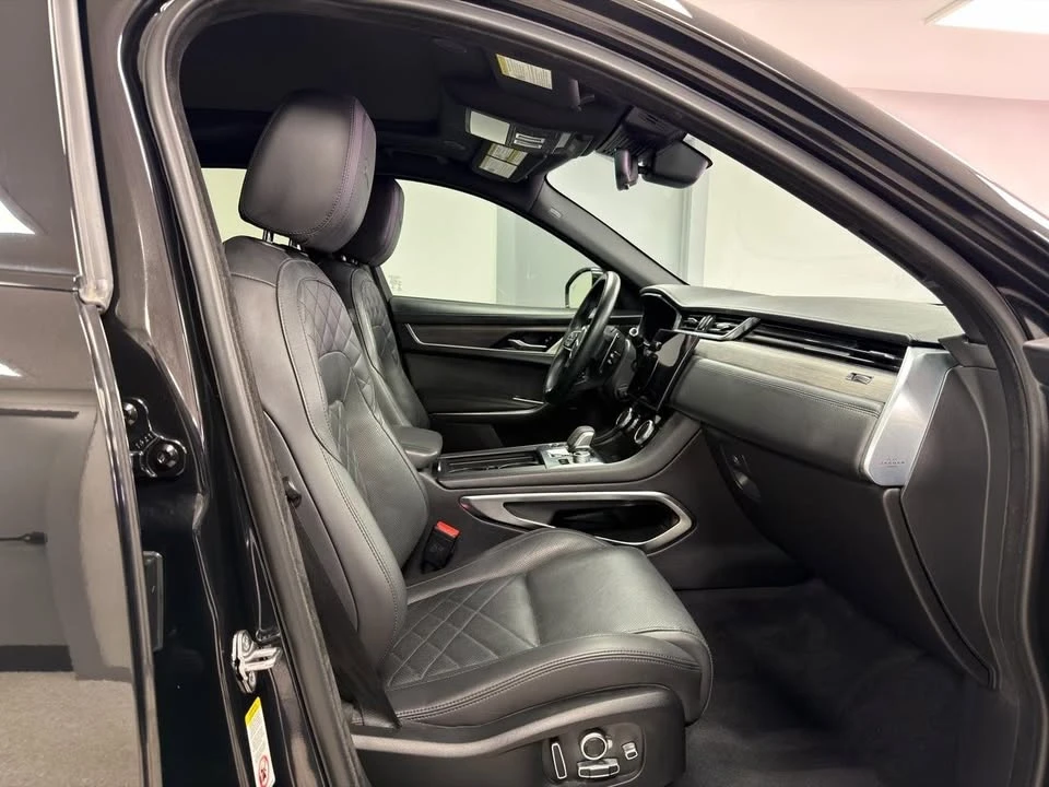 2023 Jaguar F-Pace - Image 9 of 20