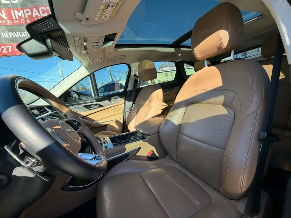 2023 Jaguar F-Pace - Image 9 of 19