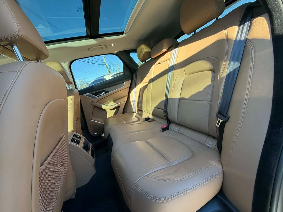 2023 Jaguar F-Pace - Image 18 of 19