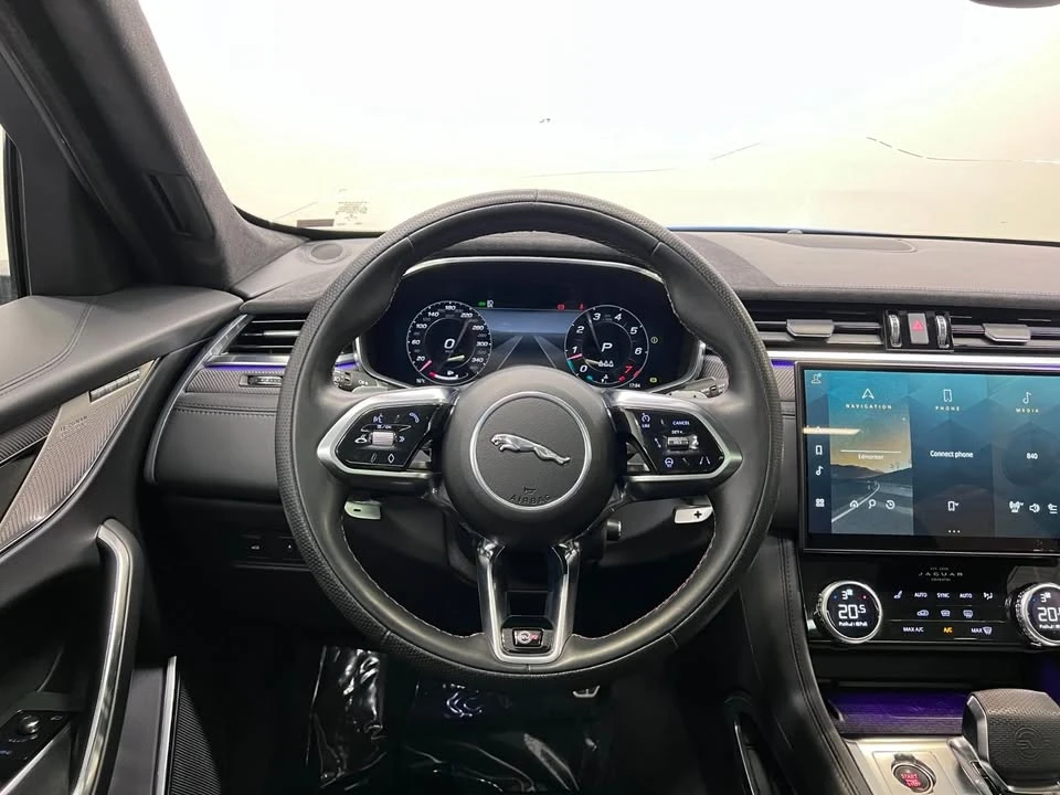 2023 Jaguar F-Pace SVR - Image 9 of 13