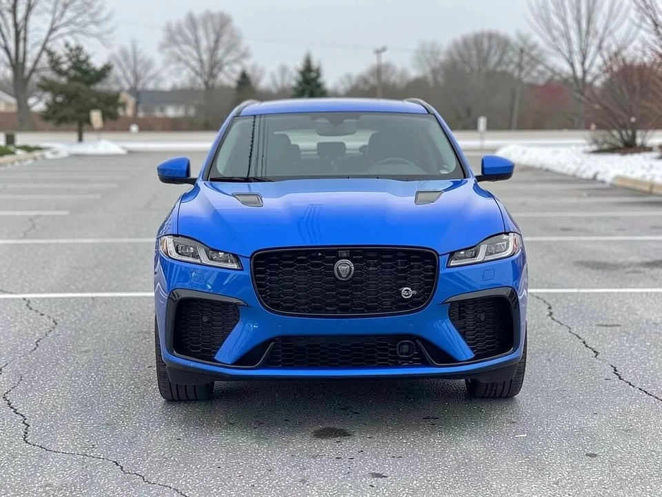 2023 Jaguar F-Pace SVR - Image 7 of 13