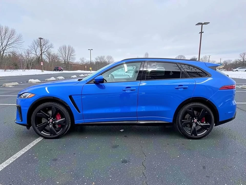 2023 Jaguar F-Pace SVR - Image 2 of 13