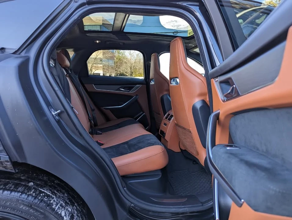 2023 Jaguar F-Pace SVR - Image 15 of 17