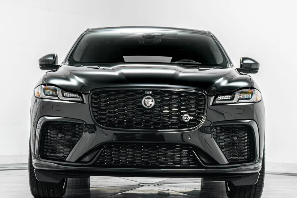 2023 Jaguar F-Pace SVR - Image 3 of 15