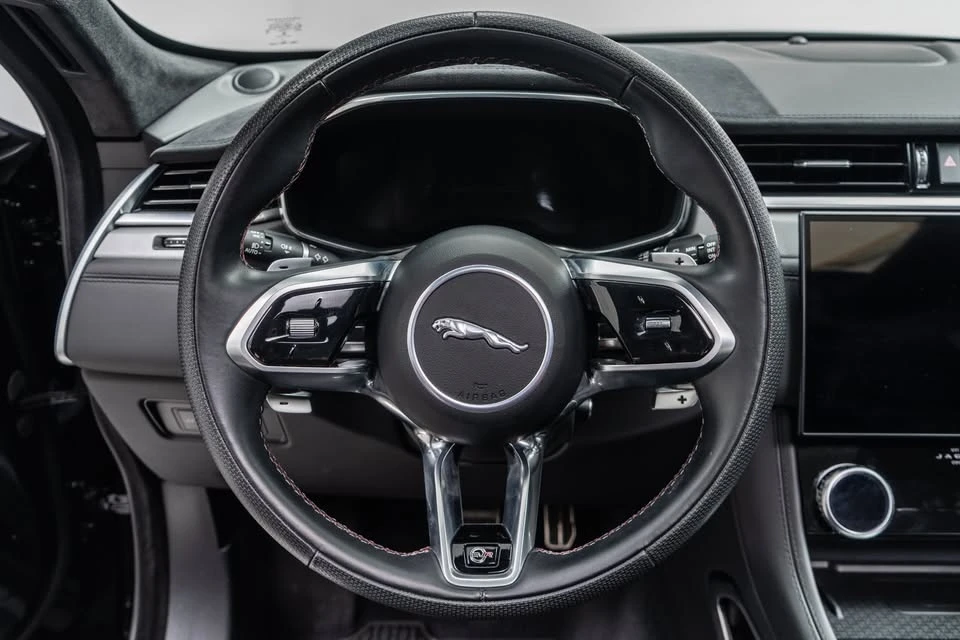 2023 Jaguar F-Pace SVR - Image 11 of 15