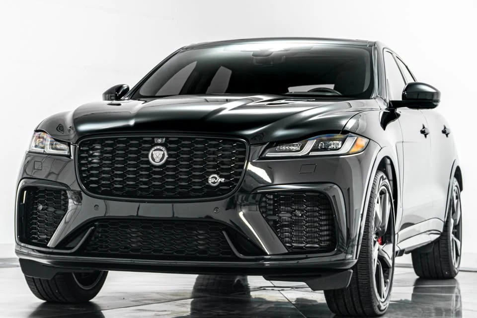 2023 Jaguar F-Pace SVR - Image 4 of 15