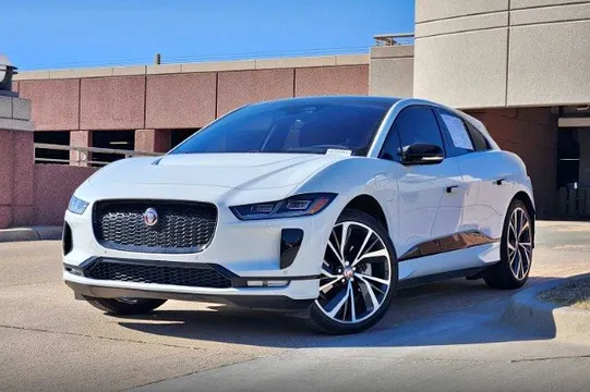 2023 Jaguar HSE