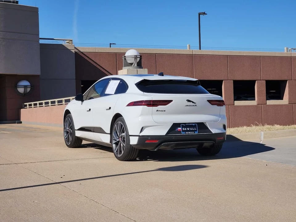 2023 Jaguar F-Pace - Image 4 of 9