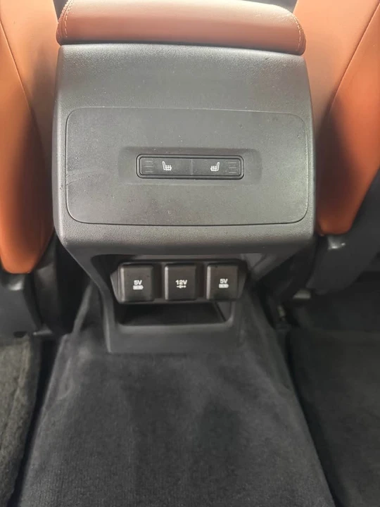 2023 Jaguar I-Pace - Image 9 of 13