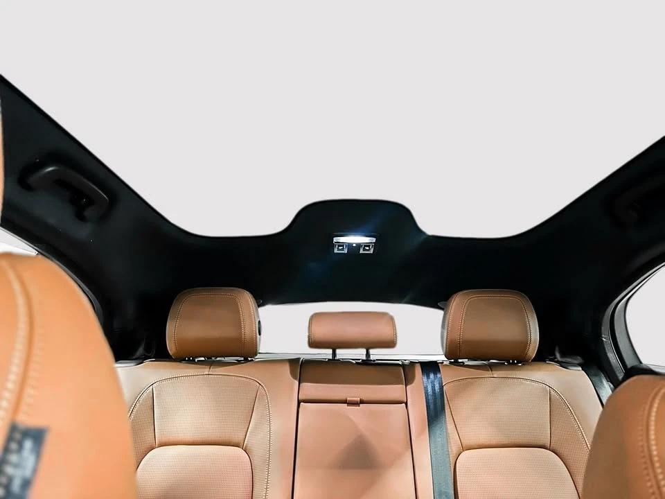 2023 Jaguar I-Pace - Image 7 of 20