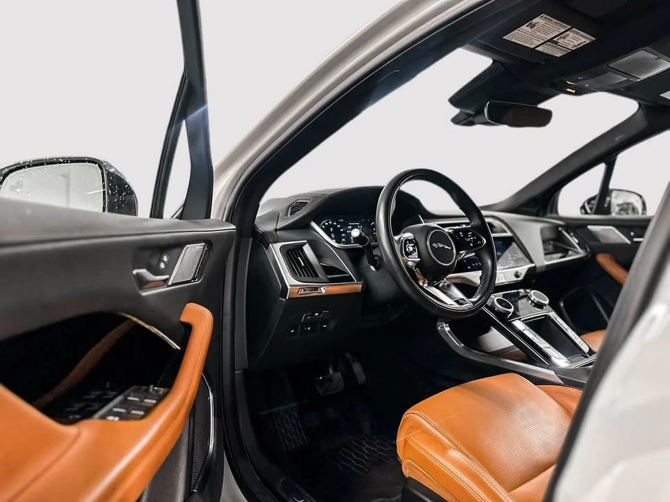 2023 Jaguar I-Pace - Image 17 of 20