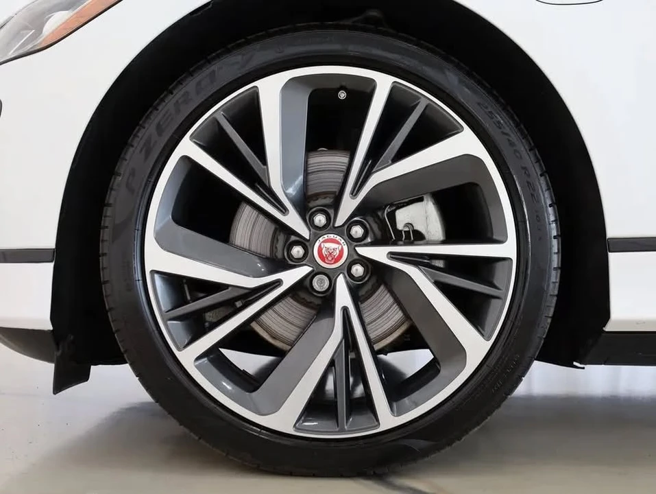 2023 Jaguar I-Pace - Image 20 of 20