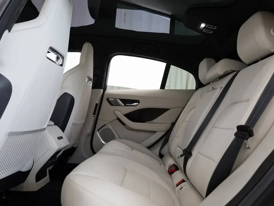 2023 Jaguar I-Pace - Image 18 of 20