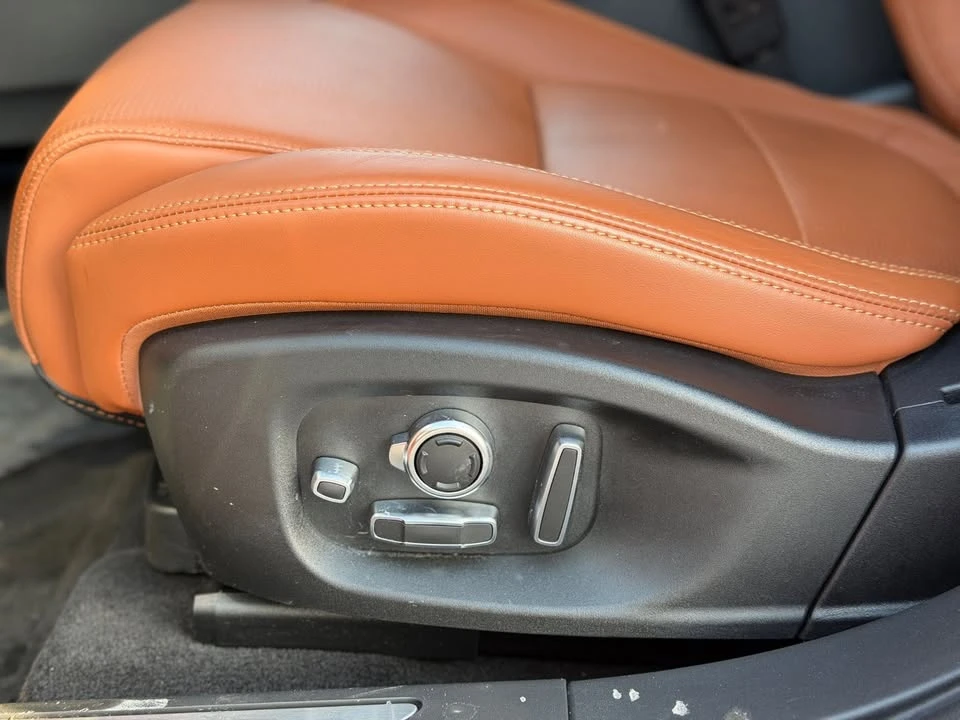 2023 Jaguar I-Pace - Image 10 of 20