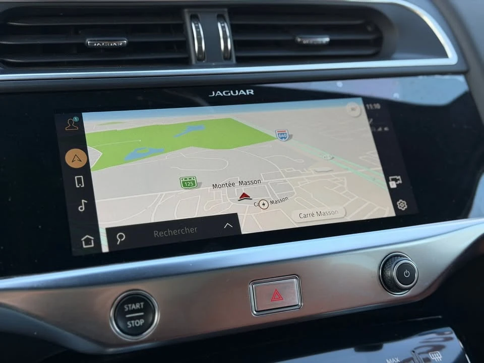 2023 Jaguar I-Pace - Image 17 of 20