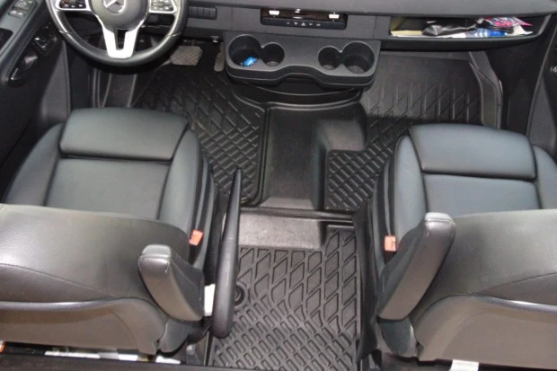 2023 Mercedes-Benz VS30 Sprinter - Image 4 of 10