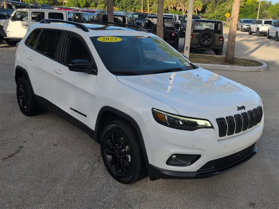 2023 Jeep KL Cherokee - Image 2 of 12