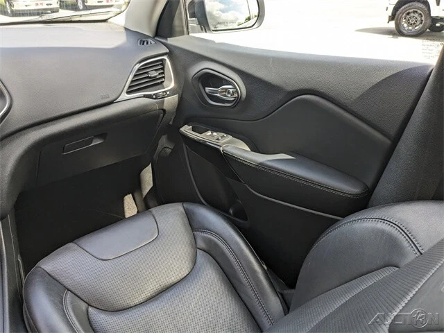 2023 Jeep KL Cherokee - Image 18 of 21