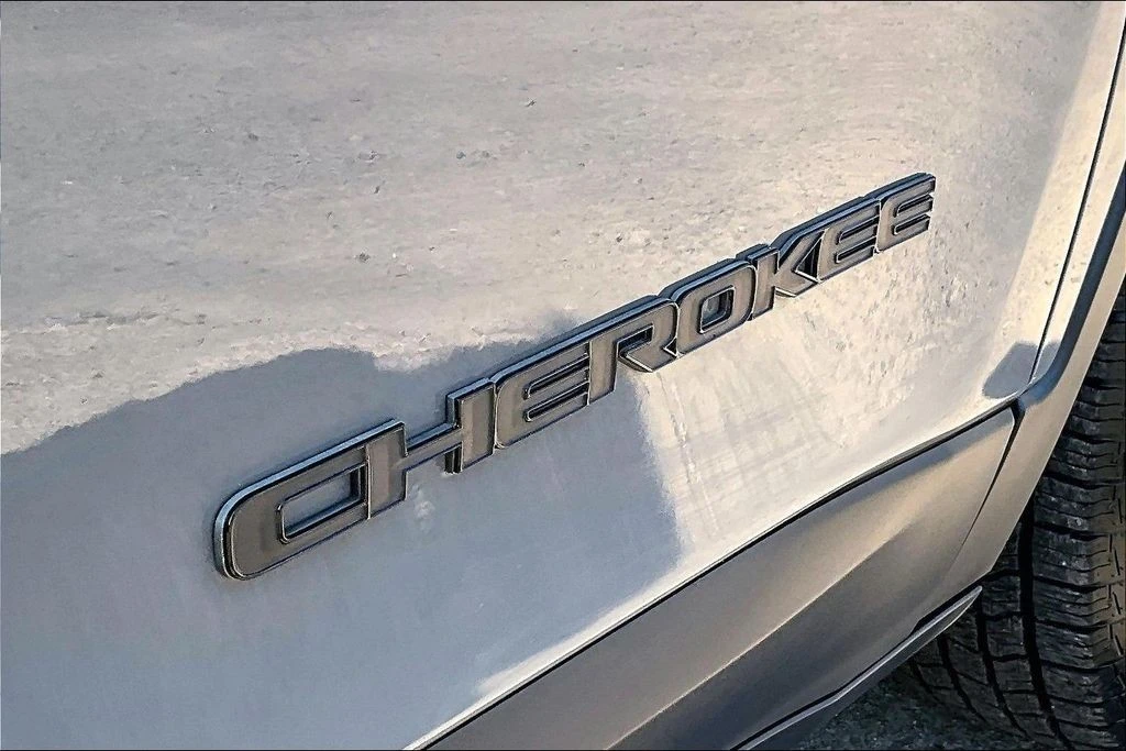 2023 Jeep KL Cherokee - Image 11 of 31