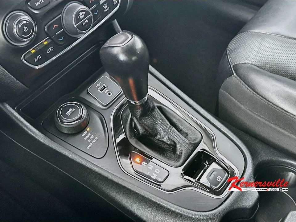 2023 Jeep KL Cherokee - Image 16 of 24