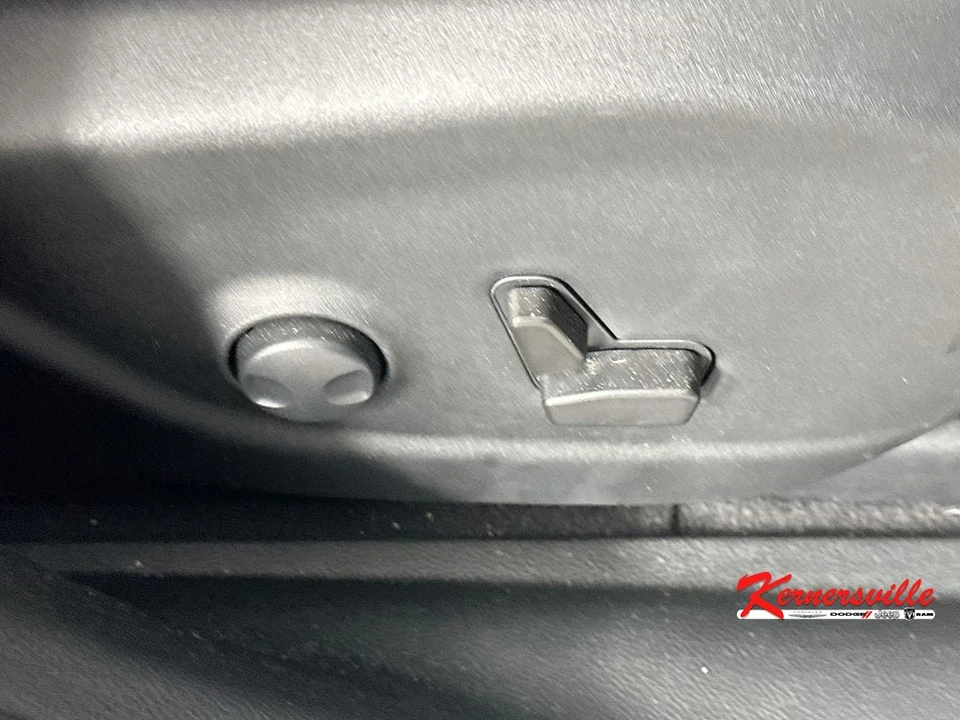 2023 Jeep KL Cherokee - Image 22 of 24