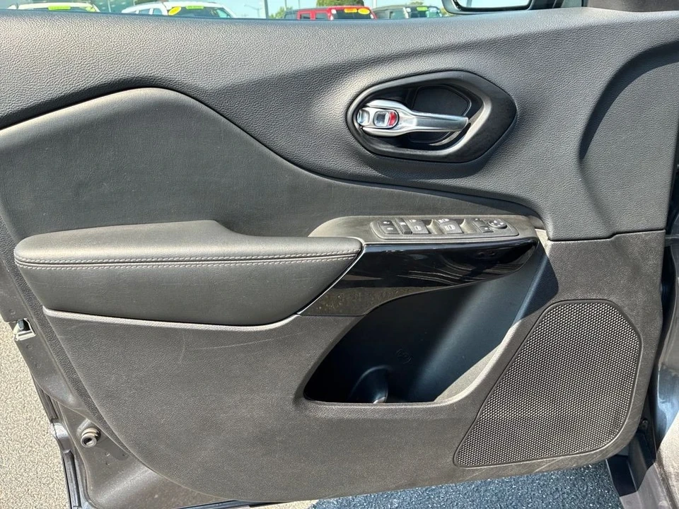 2023 Jeep KL Cherokee - Image 11 of 12