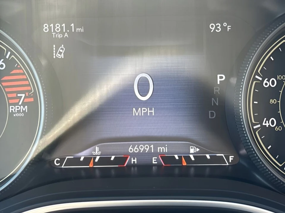 2023 Jeep KL Cherokee - Image 16 of 24