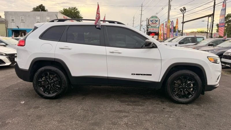 2023 Jeep KL Cherokee - Image 11 of 12