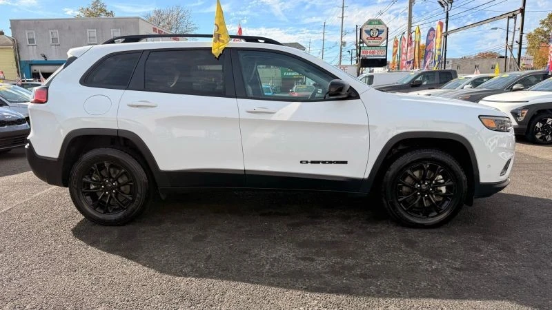 2023 Jeep KL Cherokee - Image 11 of 12