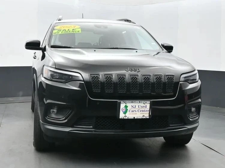 2023 Jeep KL Cherokee - Image 2 of 12