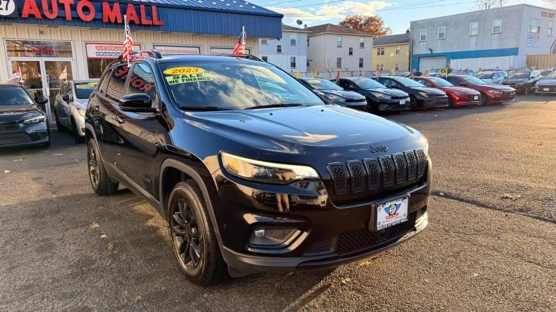 2023 Jeep KL Cherokee - Image 2 of 12