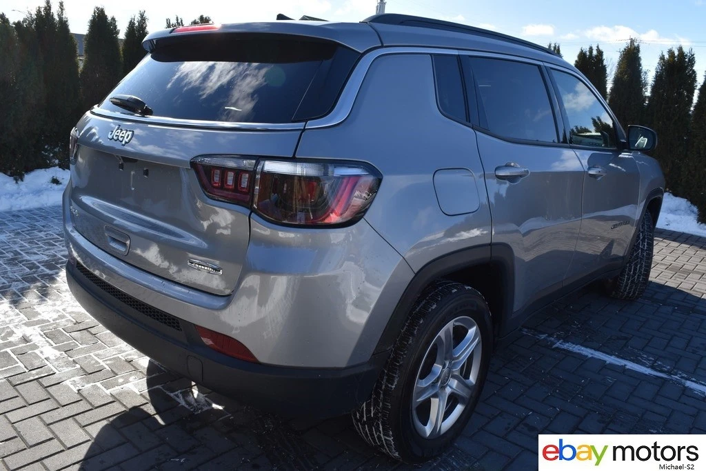 2023 Jeep Compass - Image 5 of 21
