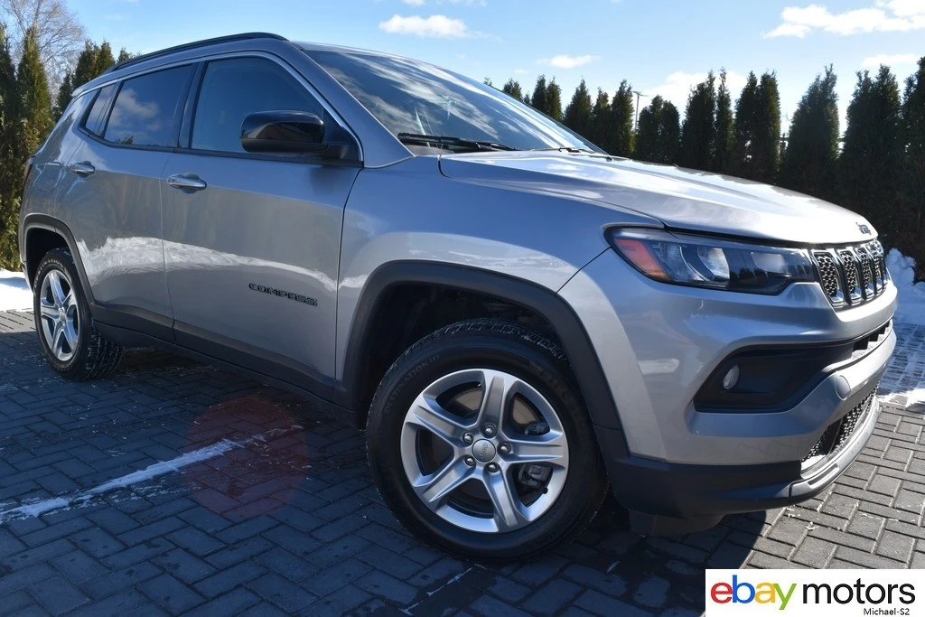 2023 Jeep Compass - Image 3 of 21