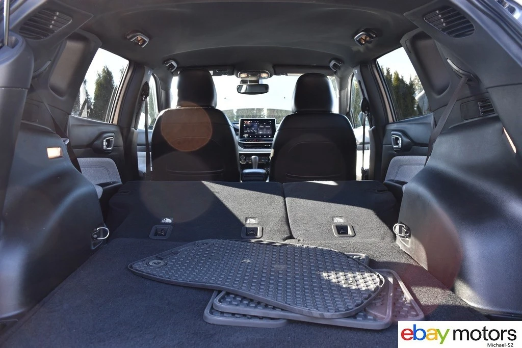 2023 Jeep Compass - Image 15 of 21