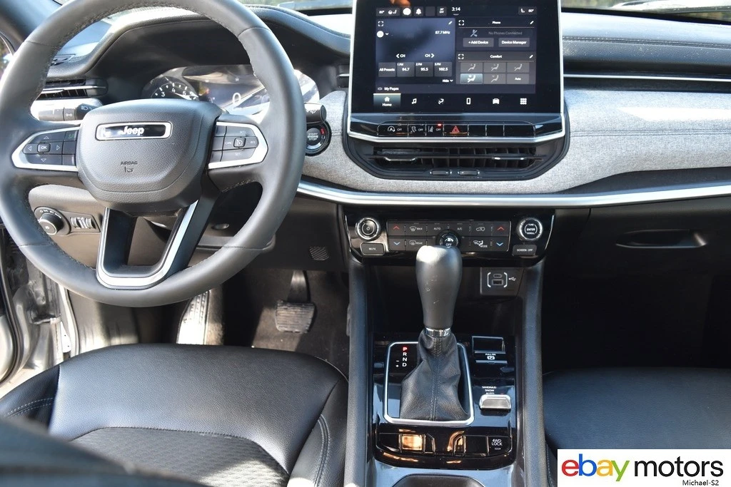 2023 Jeep Compass - Image 14 of 21