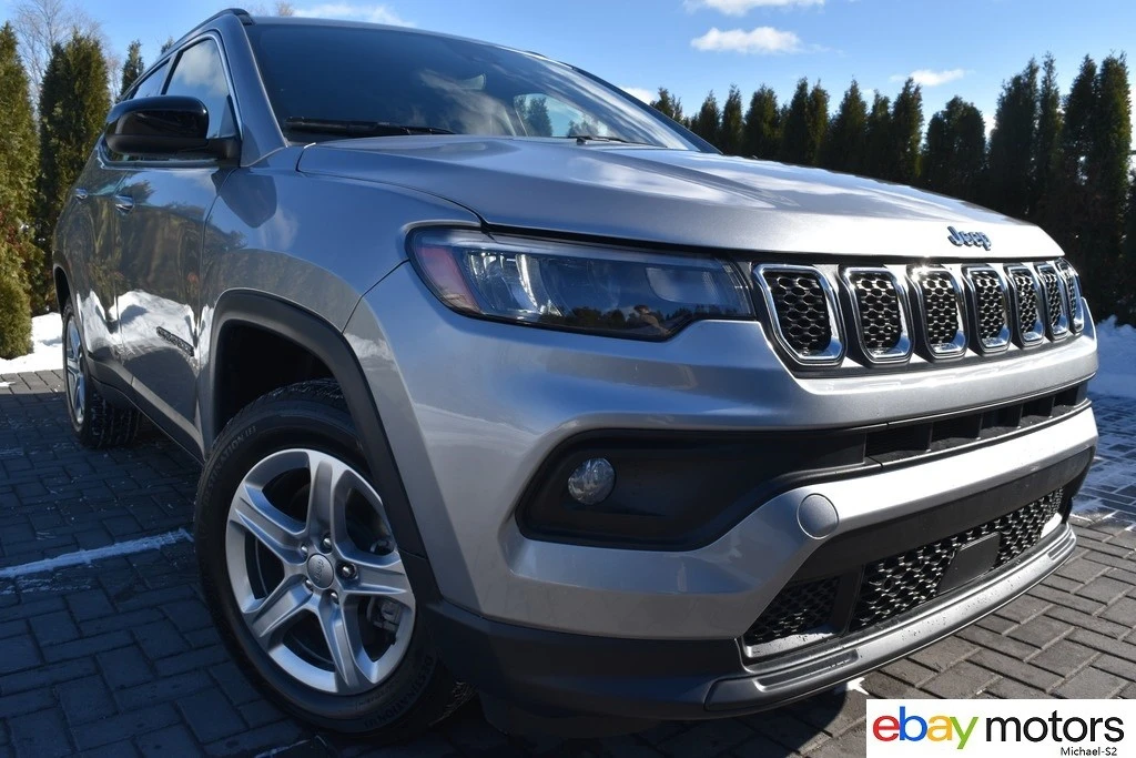 2023 Jeep Compass - Image 2 of 21