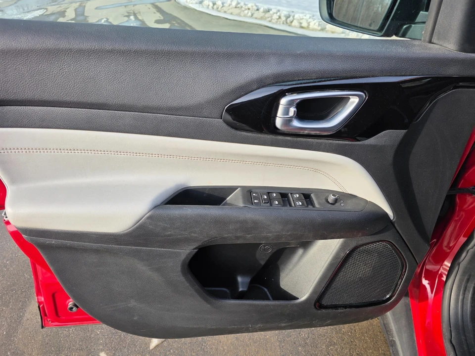 2023 Jeep Compass - Image 19 of 19