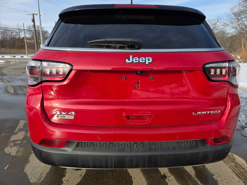 2023 Jeep Compass - Image 10 of 19