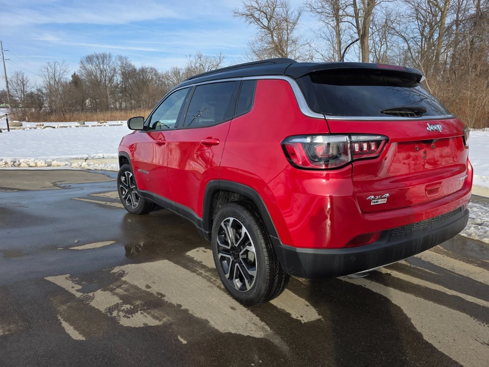 2023 Jeep Compass - Image 8 of 19