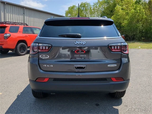 2023 Jeep Compass - Image 5 of 12