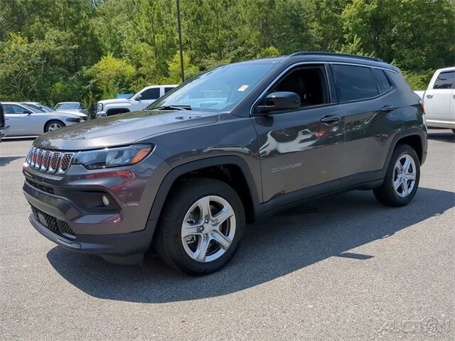 2023 Jeep Compass - Image 8 of 12