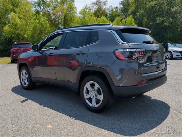 2023 Jeep Compass - Image 6 of 12