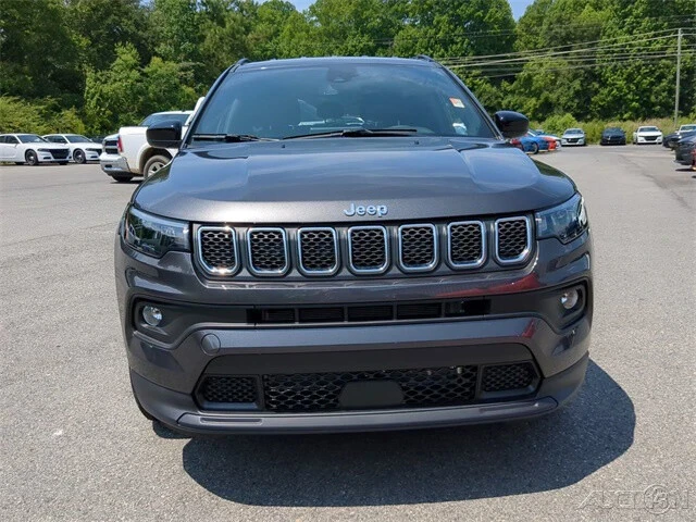 2023 Jeep Compass - Image 9 of 12