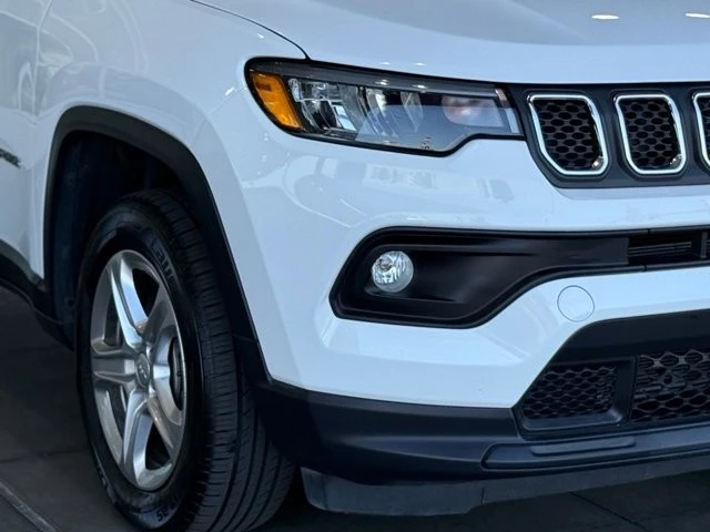 2023 Jeep Compass - Image 8 of 21